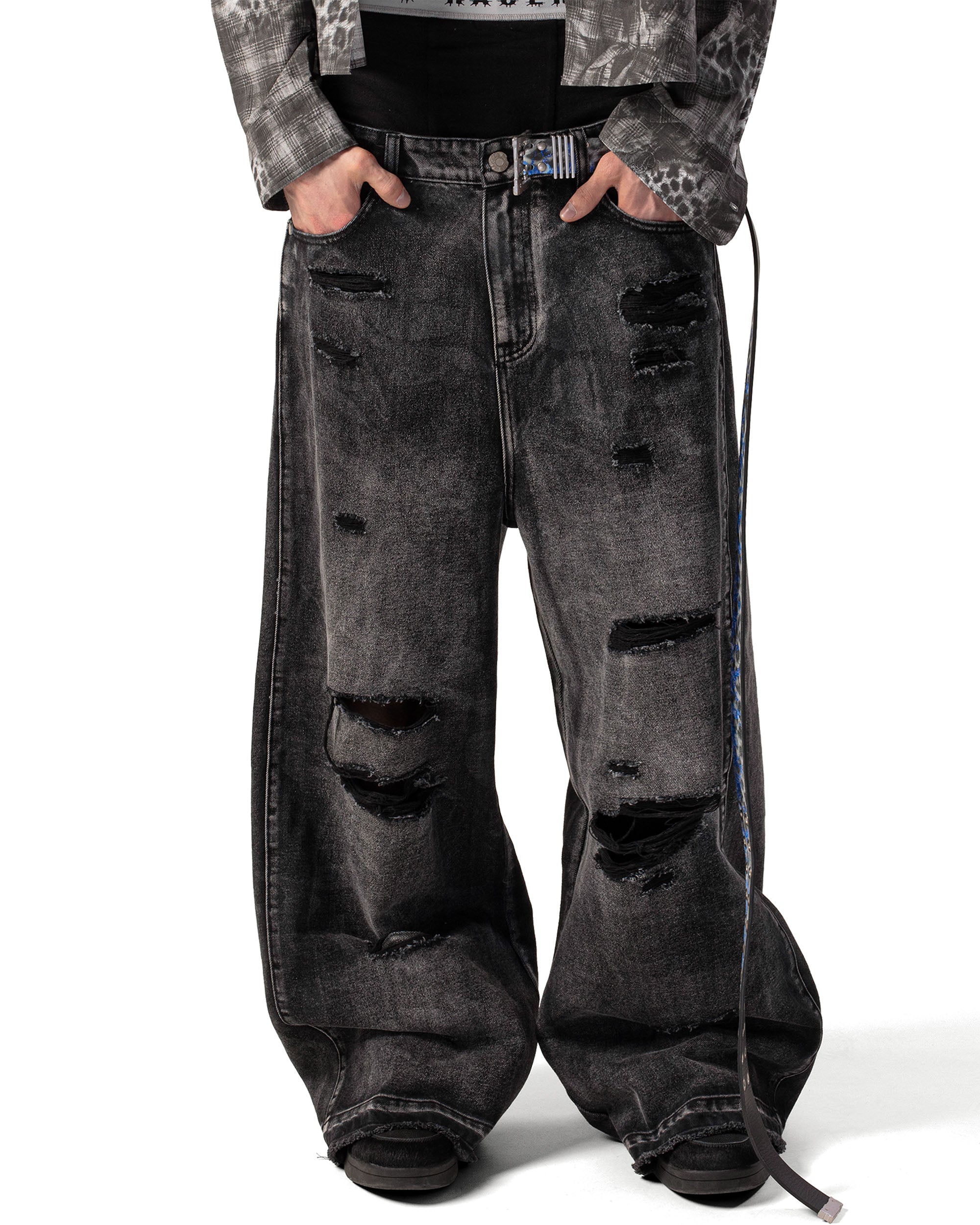 Black_Distressed_Camo_Jeans_LB