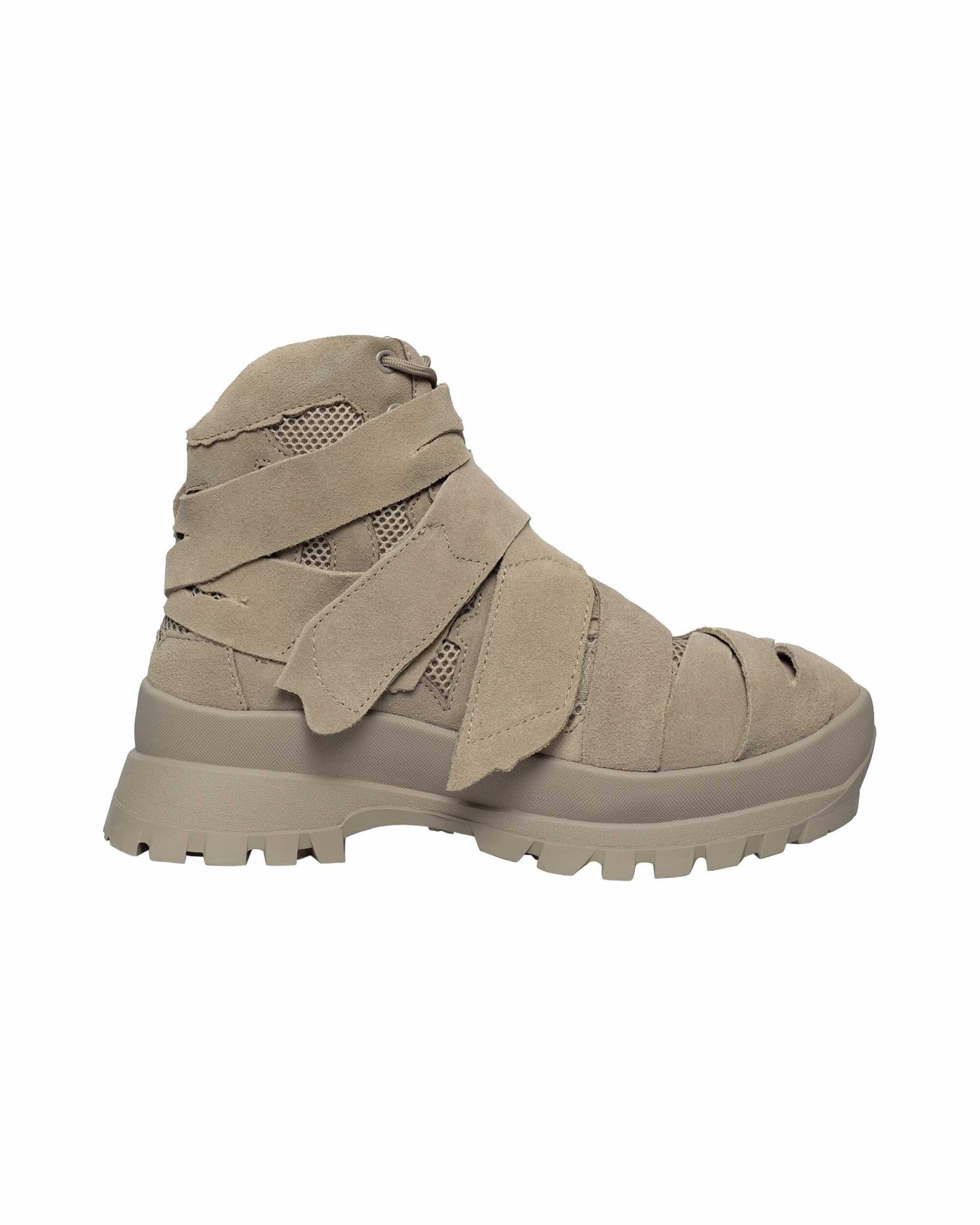 Beige Vibram® Desert Boots – Racer Worldwide