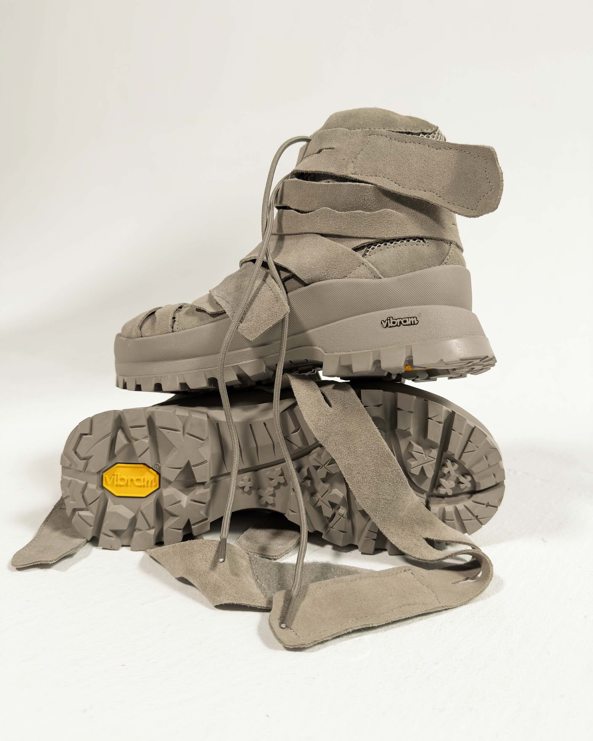 Beige Vibram® Desert Boots – Racer Worldwide