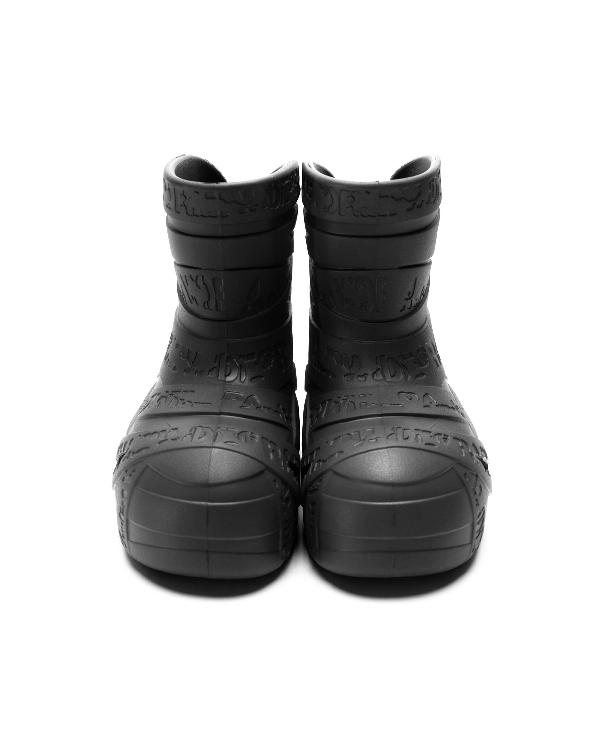靴 RACER WORLDWIDE Black Foam Boots Black Foam Boot – Racer Worldwide